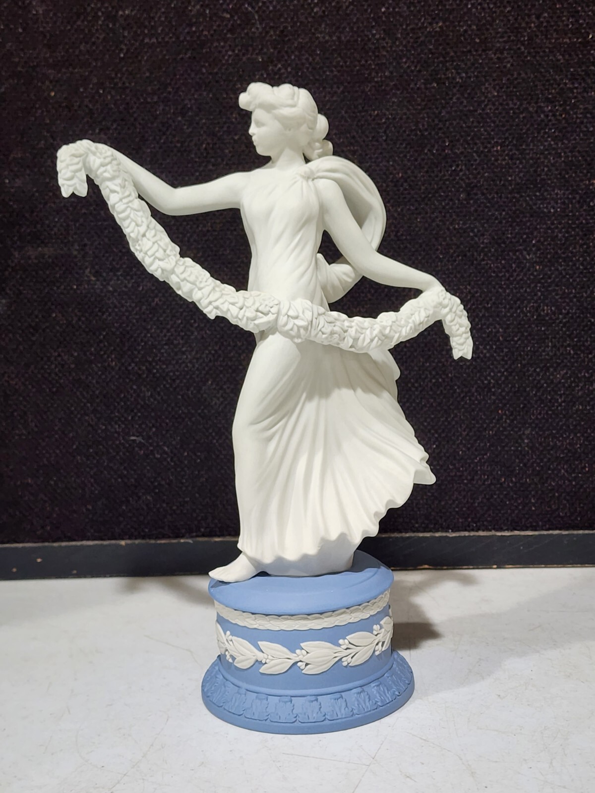 1997 Wedgwood Jasperware 10.5″ Figurine The Dancing Hours Laurel Garland Lmtd Ed