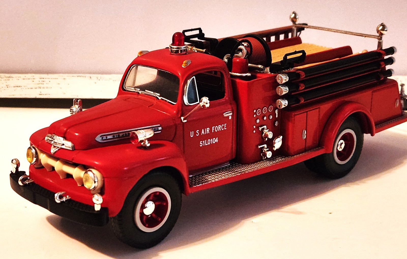 USAF 1951 FORD F7 Fire Truck Die Cast First Gear