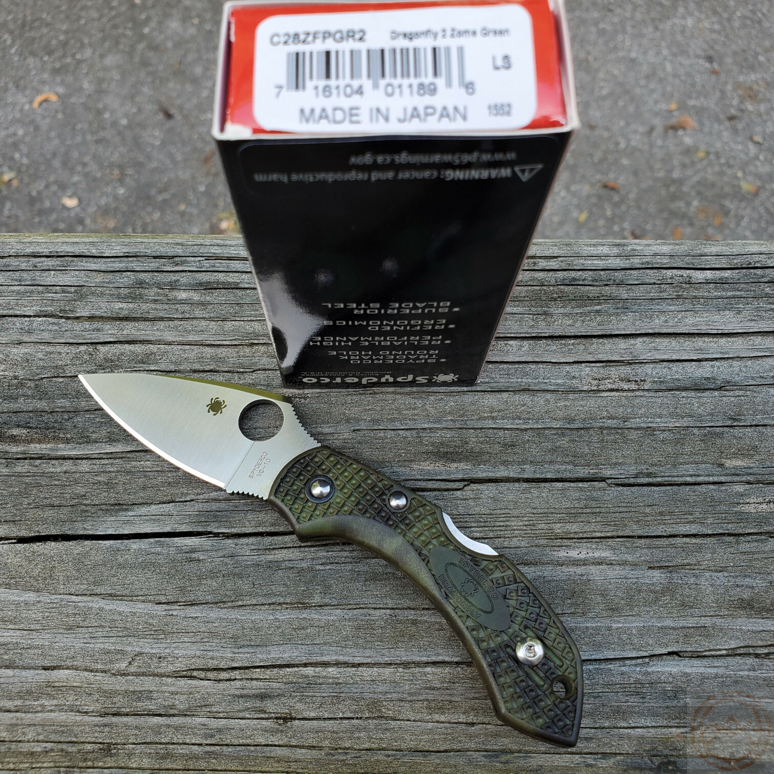 Spyderco Dragonfly 2 Lockback Folding Knife 2.25″ VG-10 Blade Camo FRN Handle