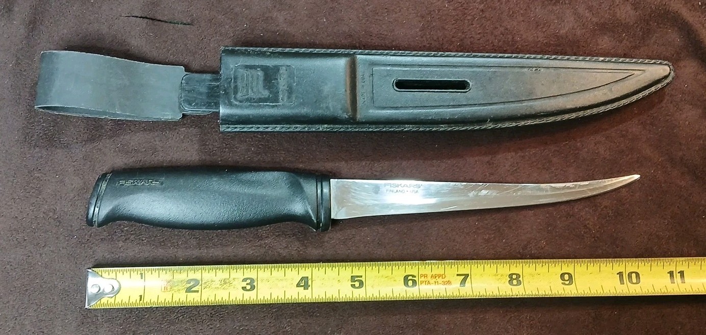 Vtg FISKARS 6″ Fillet Knife, With Sheath, And Built In Sharpener, Finland U.S.A.