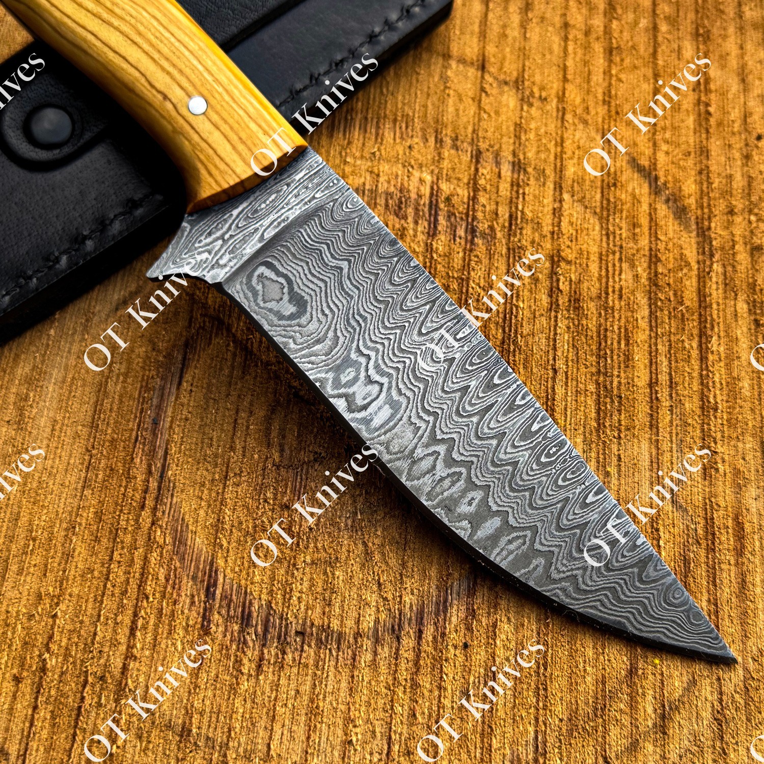 10″ Fixed Blade Damascus Steel Hunting Knife Olive Wood Ergonomic Handle Sheath