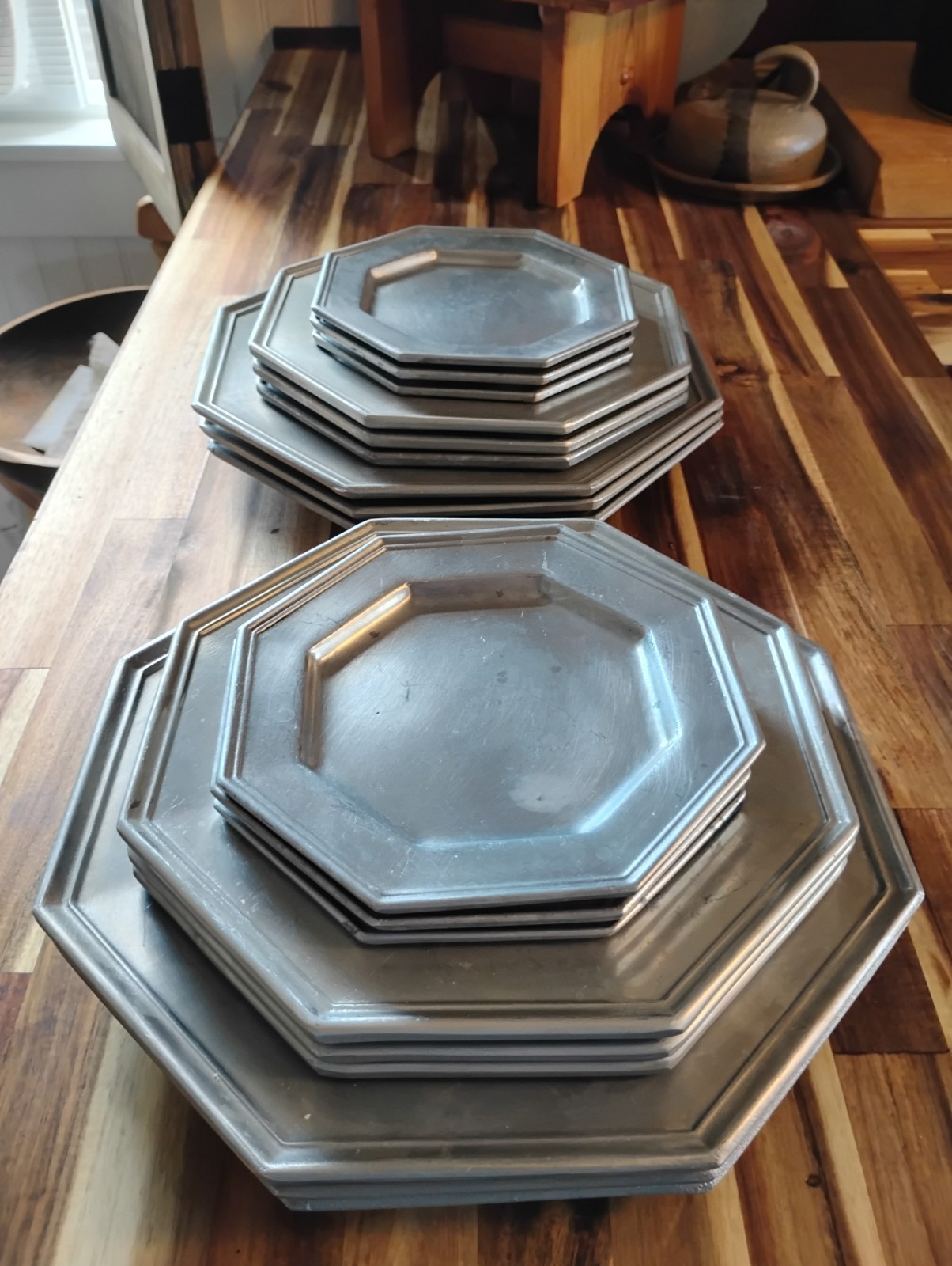 Beautiful! Vintage Set 18 Ameralloy Pewter Octagon Dinner-Salad-Bread Plates A/G