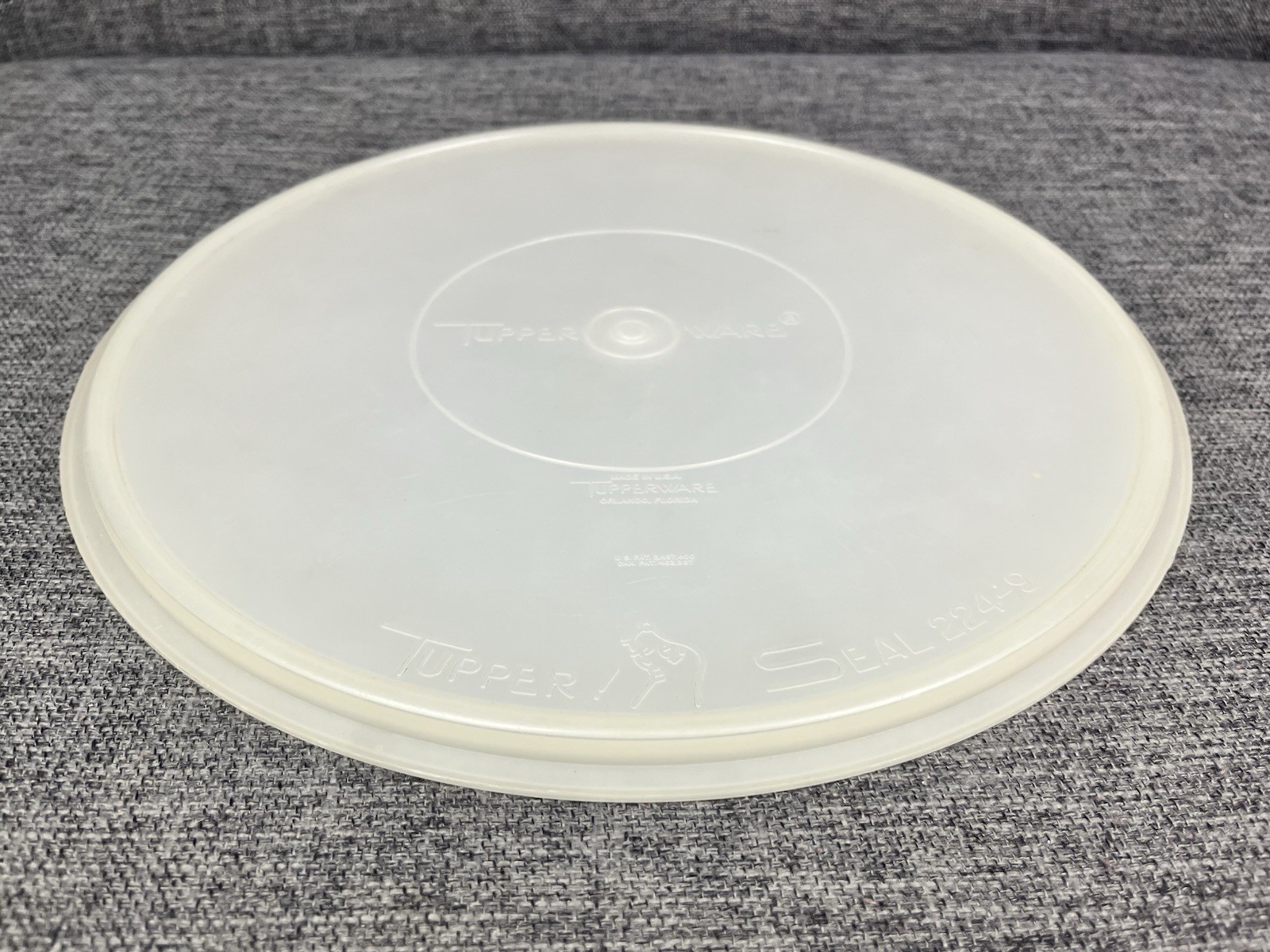 Vintage Tupperware Clear 12.25” Round Tupper Seal Lid #224-9
