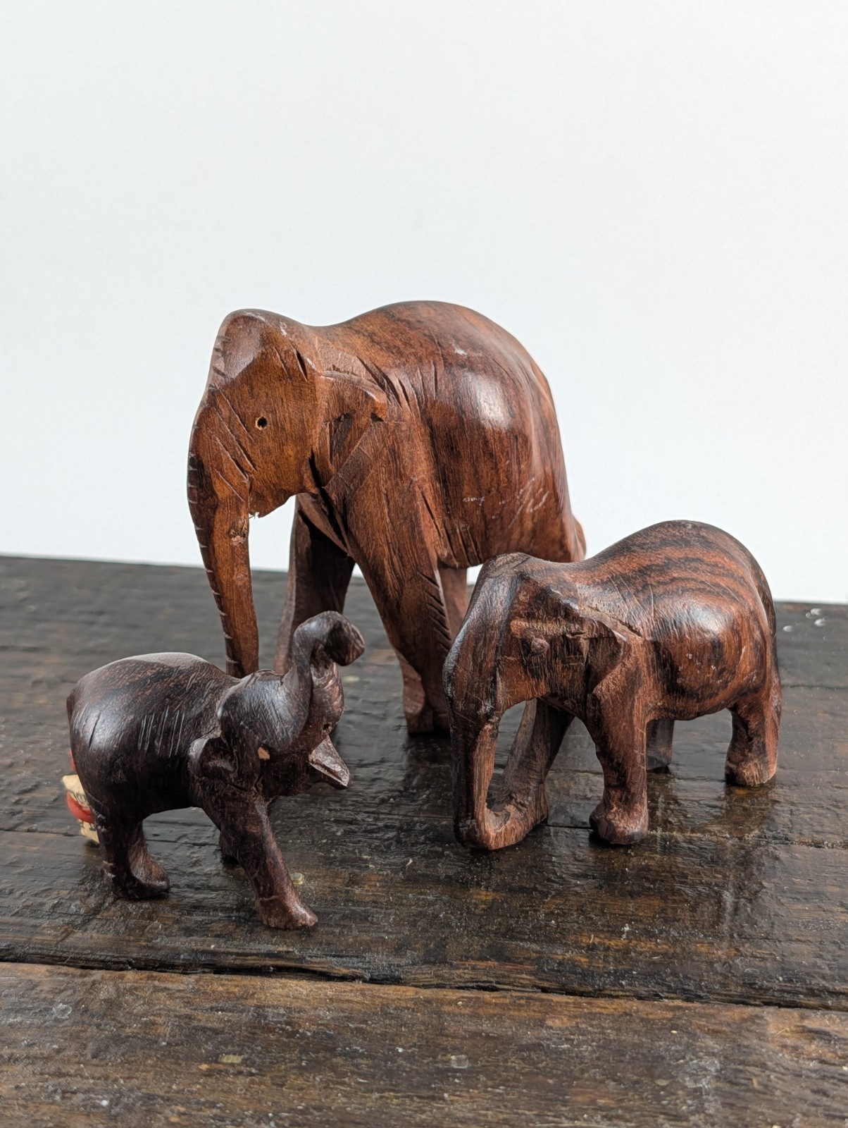 Vintage Hand Carved Wood Elephant Family Set of 3 Graduated Figures Thailand
