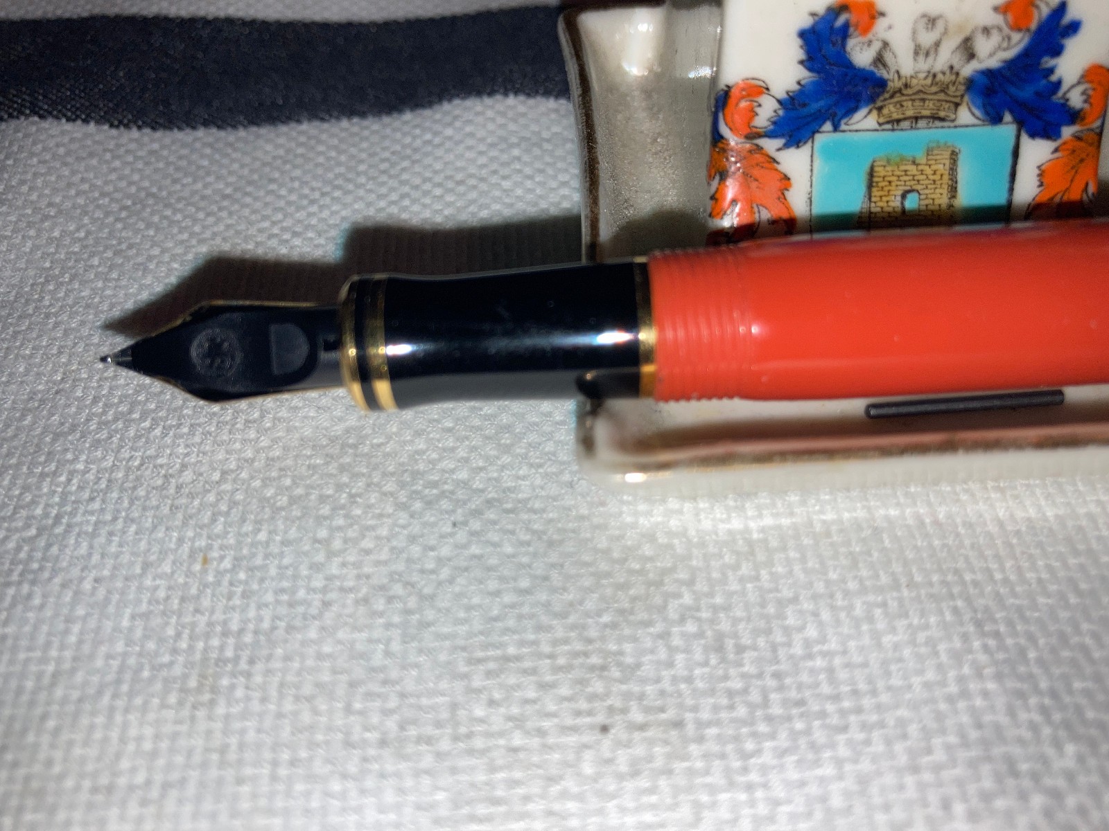 PARKER DUOFOLD CENTENNIAL Red Orange Fountain Pen-1990-18 Kt Nib #80-UK-New Cdn.