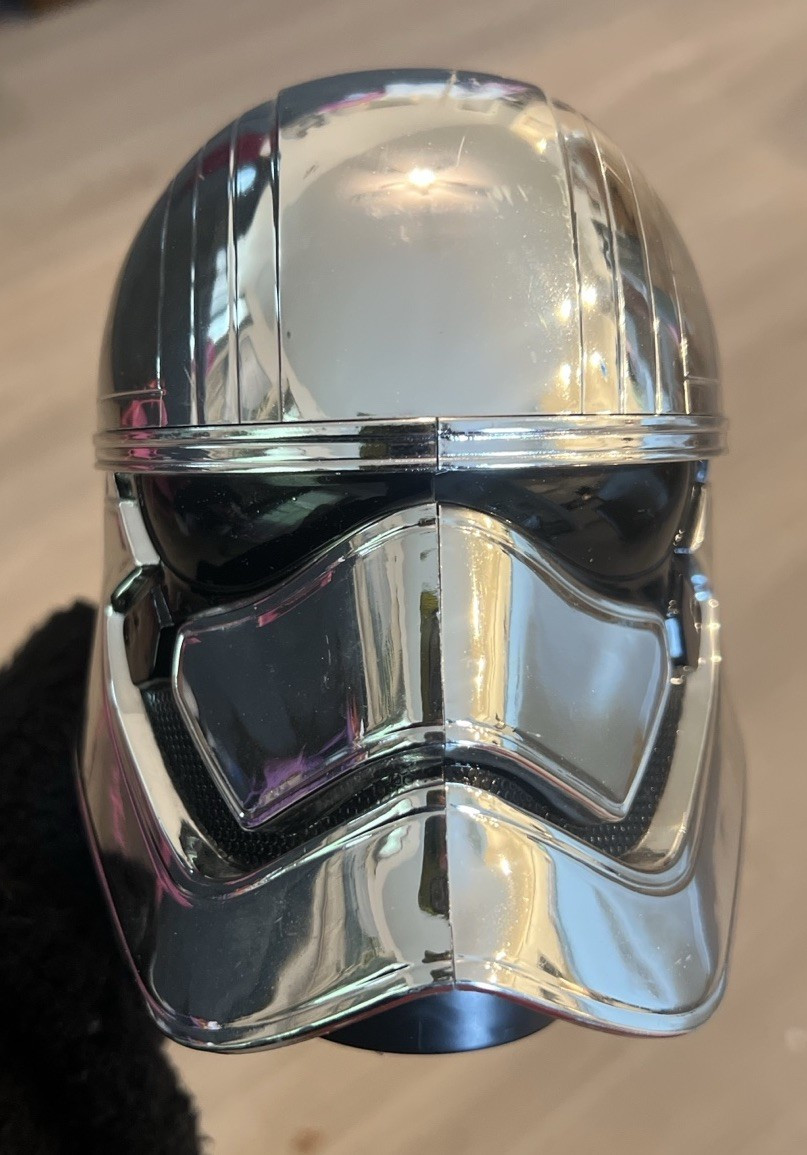 Disney Parks Star Wars Captain Phasma Helmet Mug Silver Plastic Lid Included