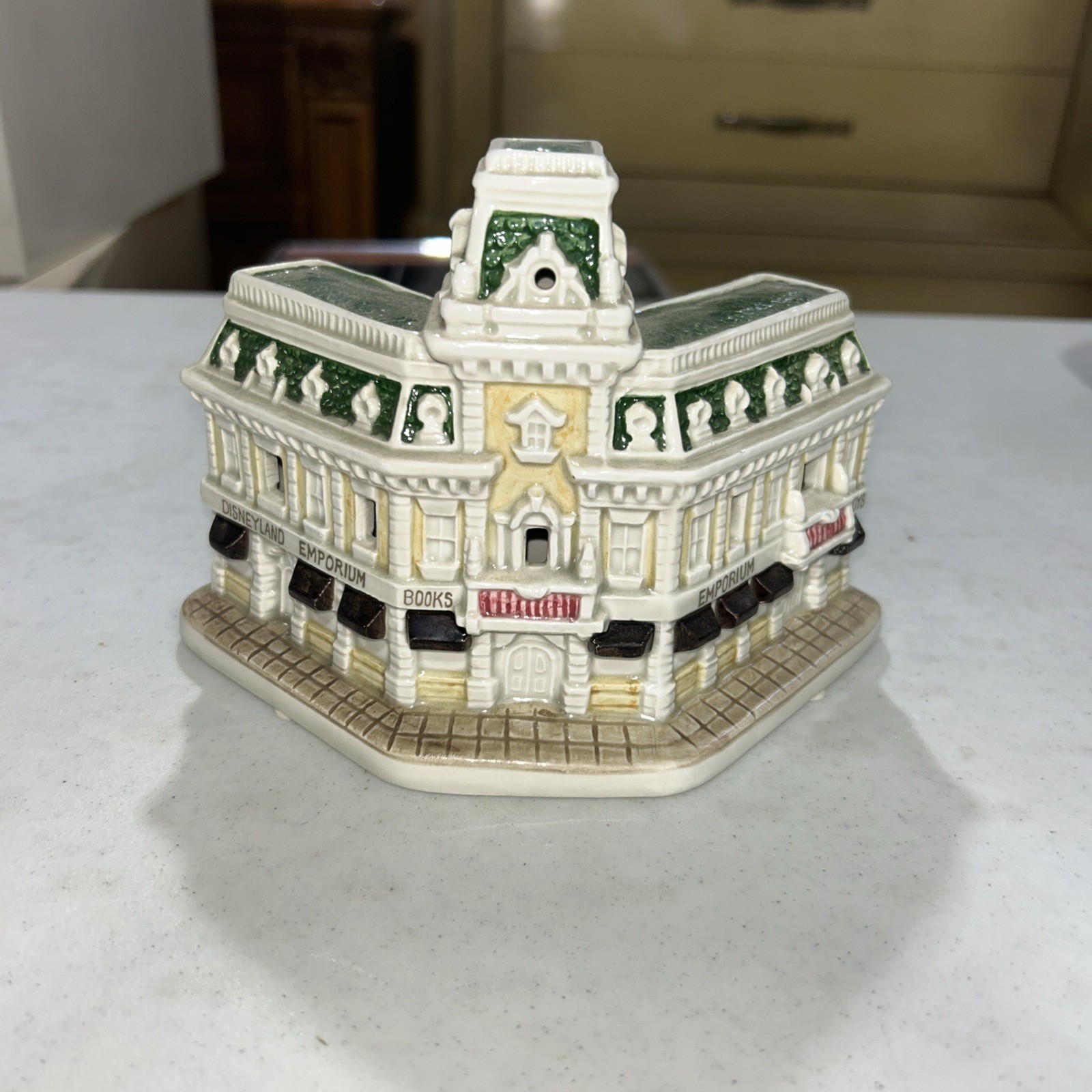 Sears Disney Magic 1988 Disney Main Street Emporium Ceramic House ~ N0 Light