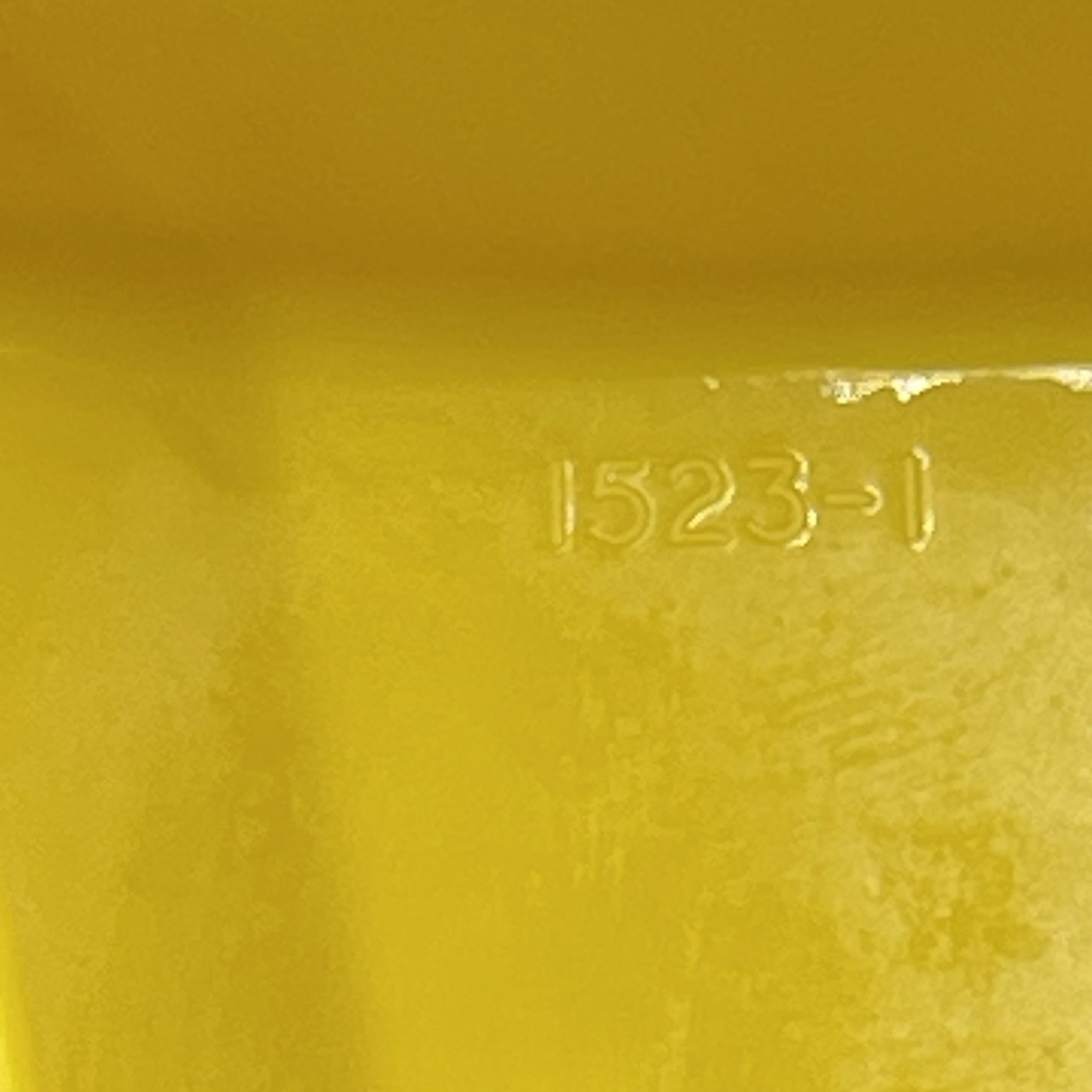 Tupperware Yellow Colander Strainer 1523 Large 2 Quart Double Spouts Vintage