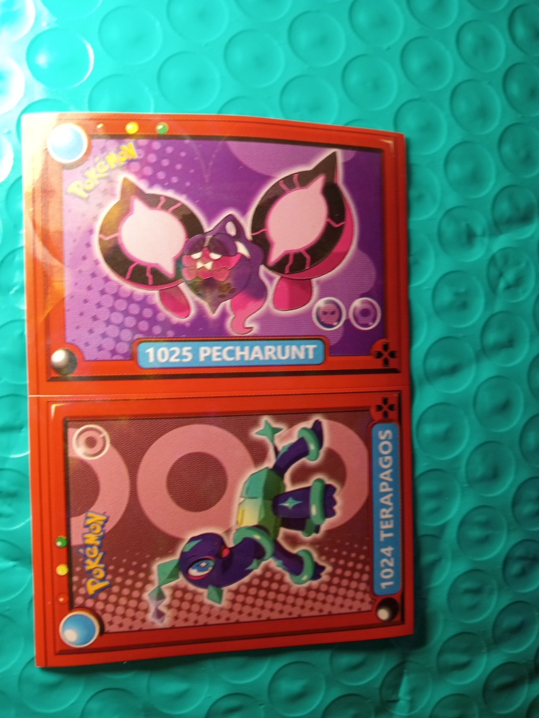 POKEMON POKEDEX 3 Sticker EF #1024-1025 Terapagos Pecharunt Peru Laser Holo