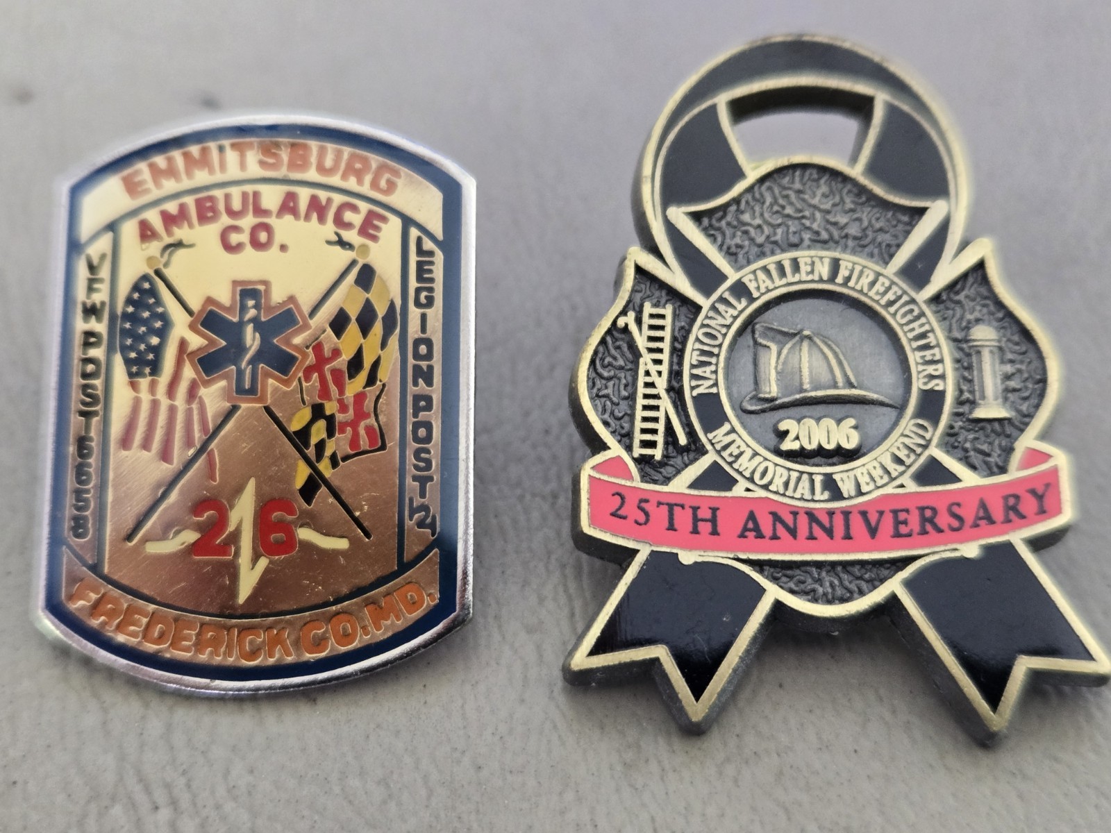 25TH ANNIVERSARY NATIONAL FALLEN FIREFIGHTERS MEMORIAL PIN EMMITSBURG AMBULANCE