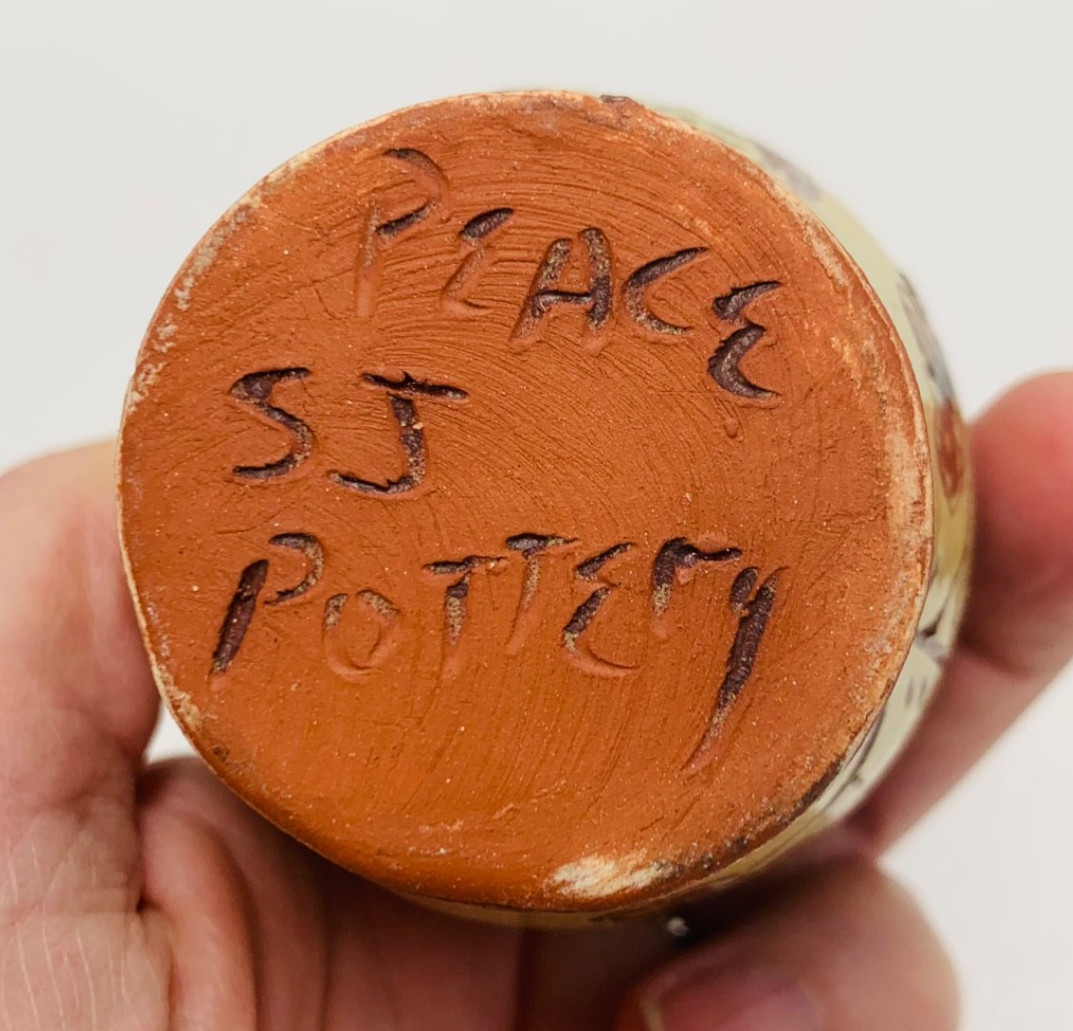 SJ Studio Pottery Peace Frieden Lidded Jar Sgraffito Redware Folk Art 3.75″