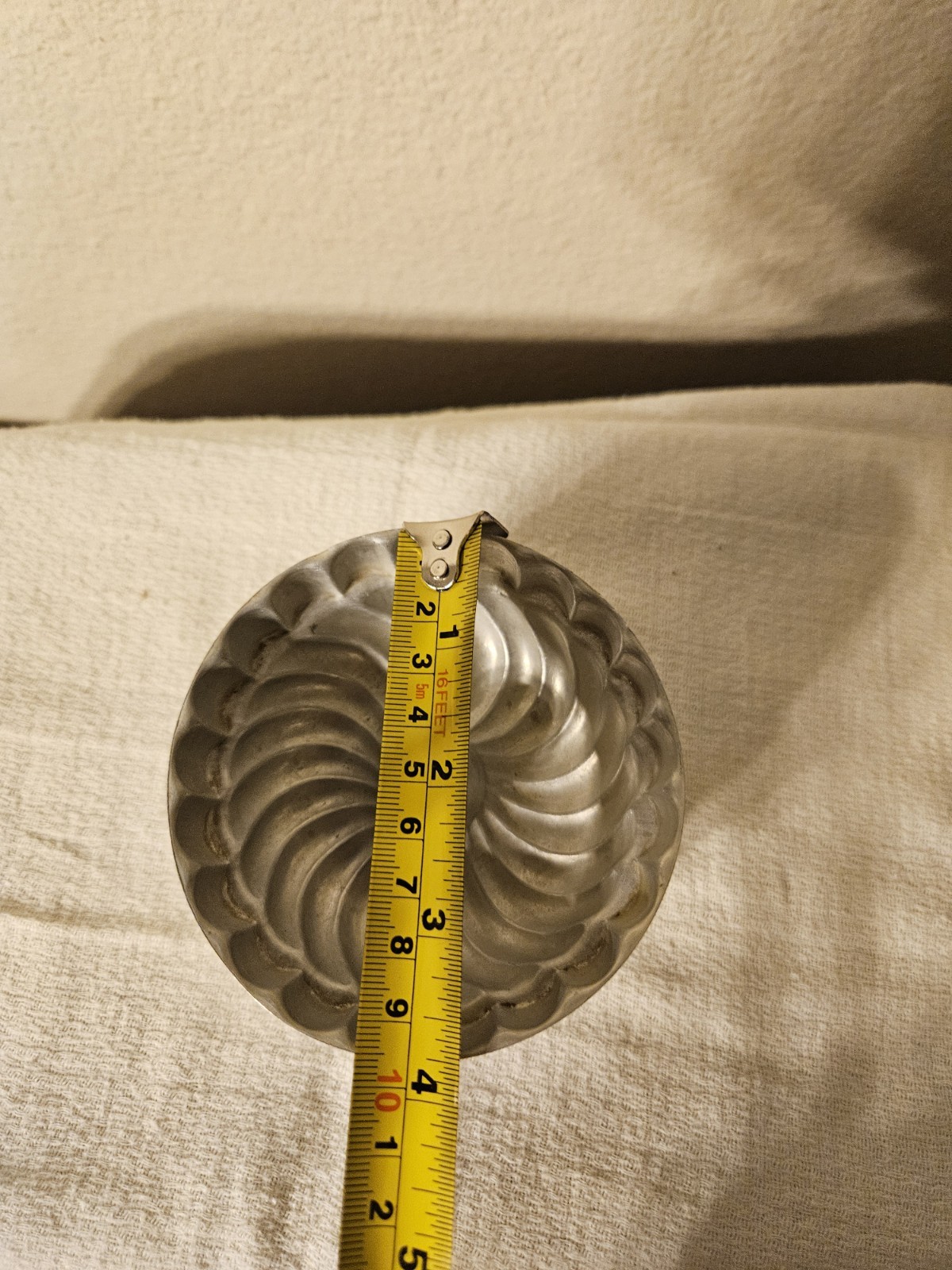 Aluminum Mini Jello Molds/ Mini Tart/Bundt Cakes Tins Fluted Swirl Pans LOT OF 6