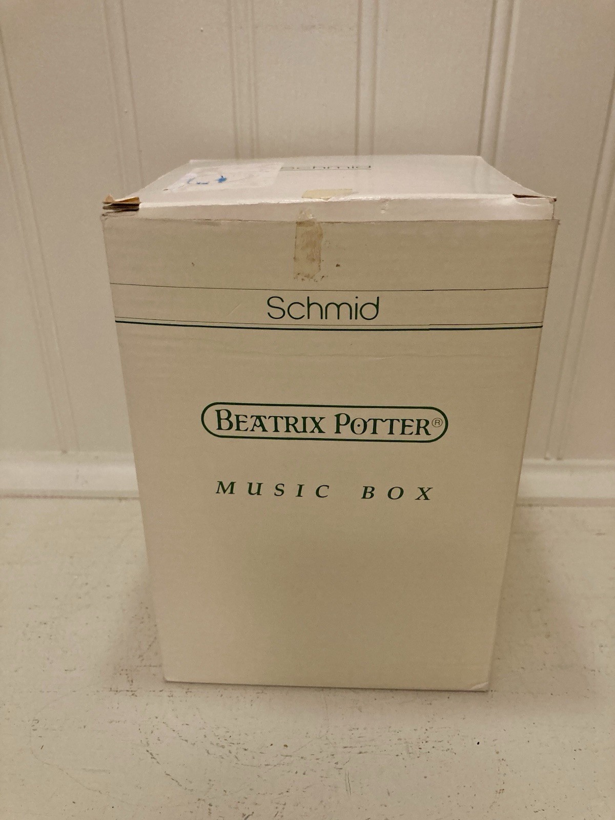 Vintage Schmid Beatrix Potter Musical Tea Pot W/ Box 1994