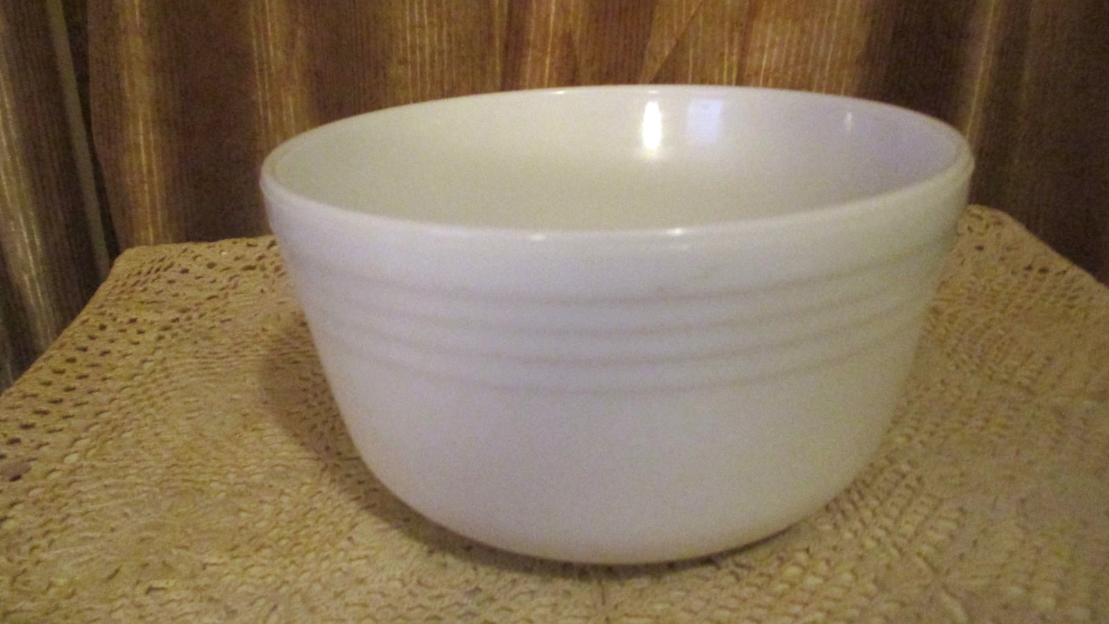 Vintage PYREX Hamilton Beach BOWL MIXING Milk Glass Large Bowl 8.5″ Diameter USA