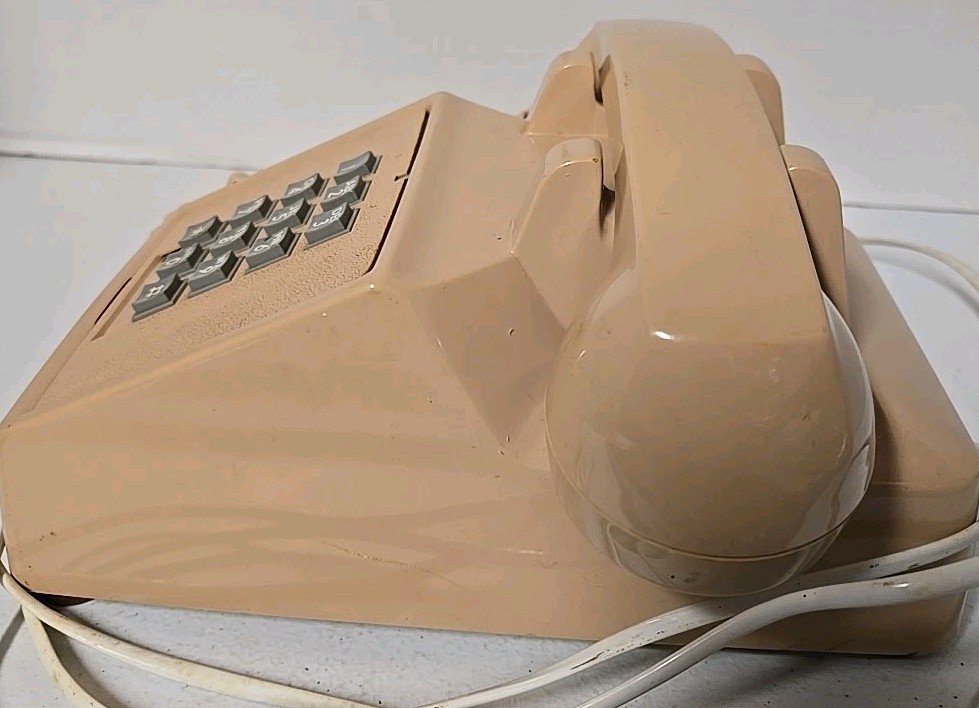 Vintage GTE Touch Tone Push Button Telephone Desk Phone Untested 1989