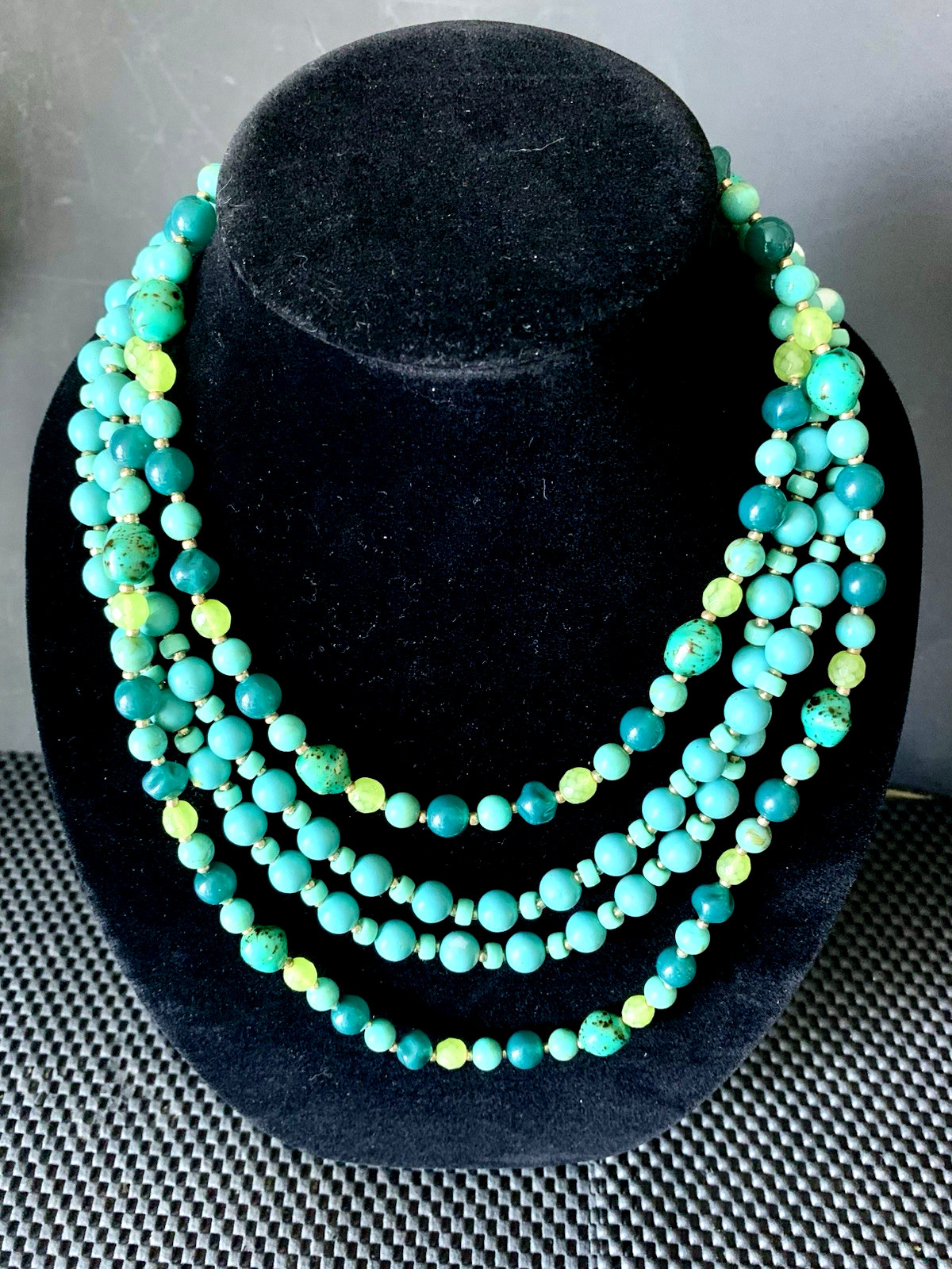 DOUBLE STRAND GREEN COLORS BEAD NECKLACES 24″