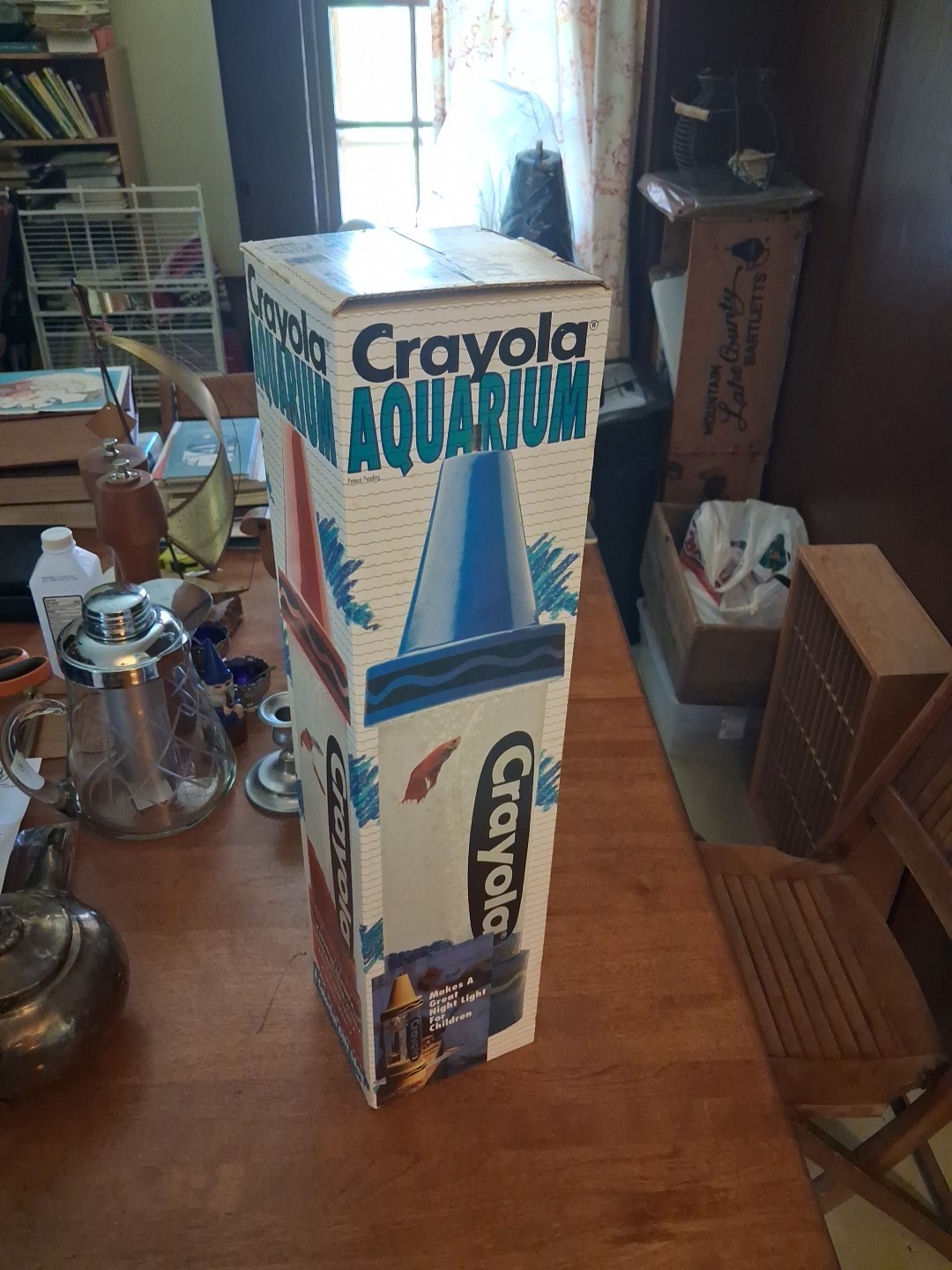 CRAYOLA Light Up Aquarium Vintage 1990 Binney & Smith 24” Blue Crayon Art Blue