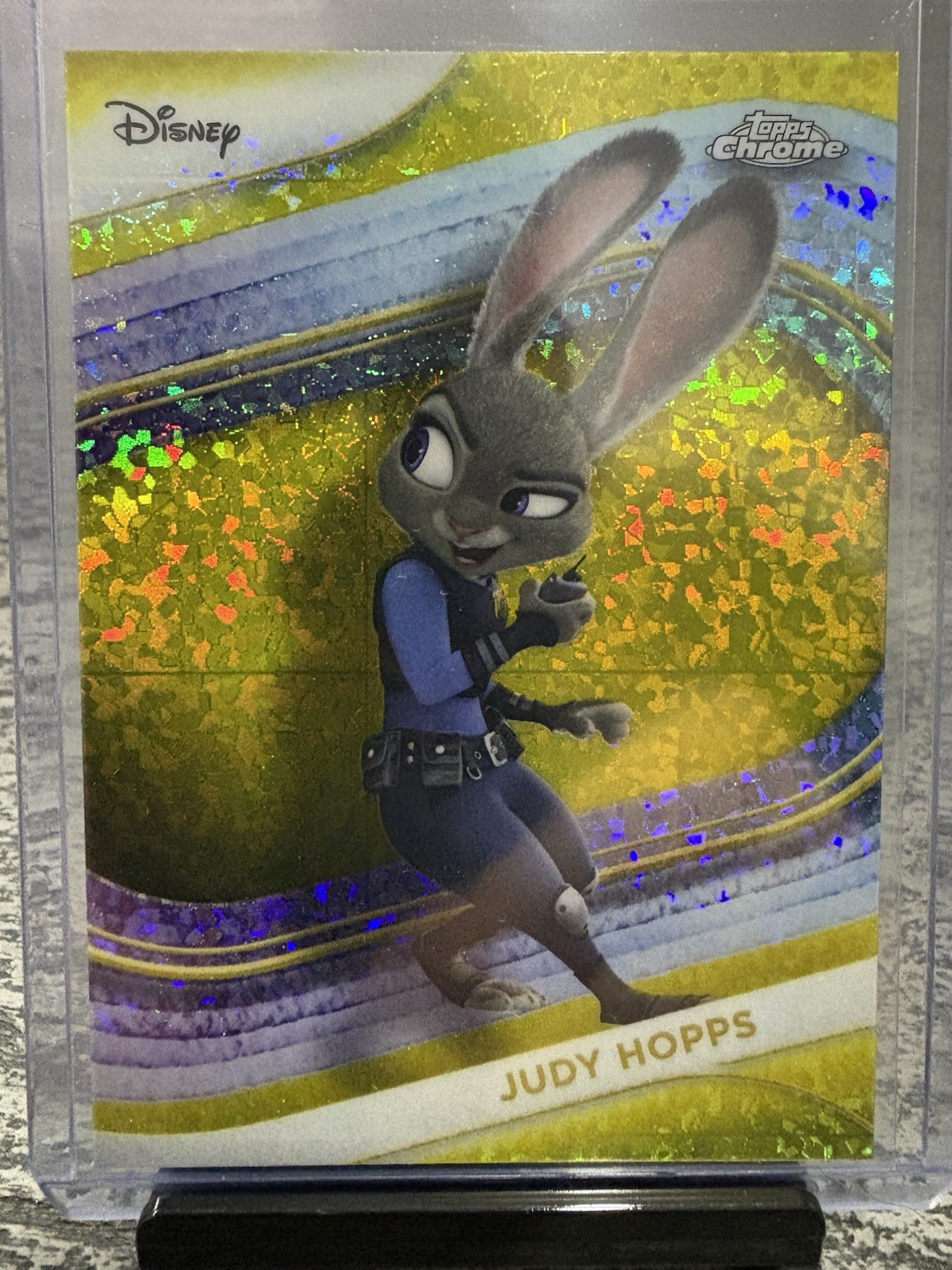 Judy Hopps – Gold Sparkle Refractor – Topps Chrome Disney 100 Zootopia Zoomania