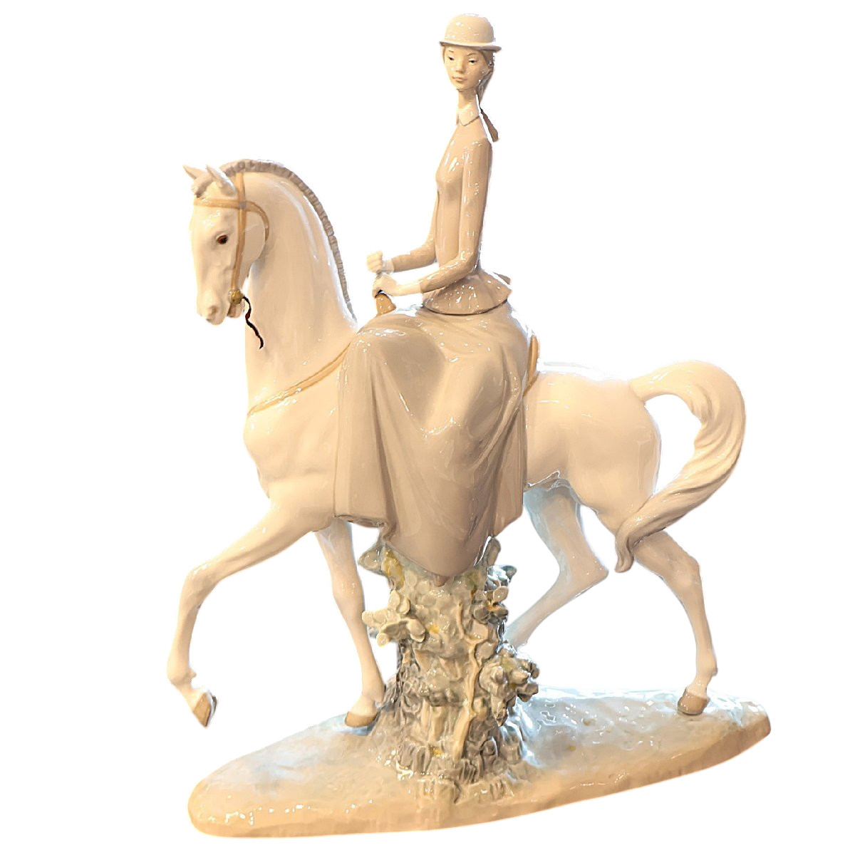 LLADRO ” Woman on Horse ” Ceramics Figurine Size H 17.7 x W 14.5 x D 4.8 in