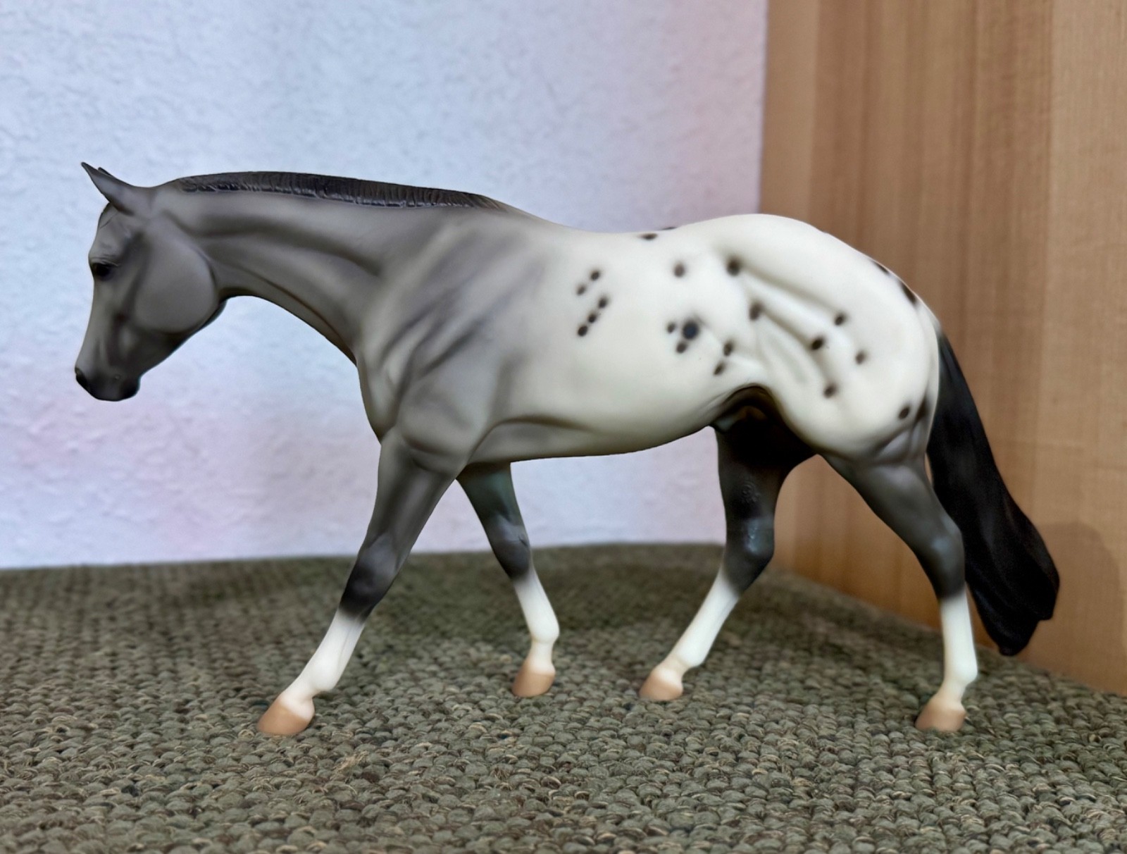 NWOB BEAUTIFUL Breyer Horse #701902 Shakopee Grey Appaloosa Zippo Pine Bar
