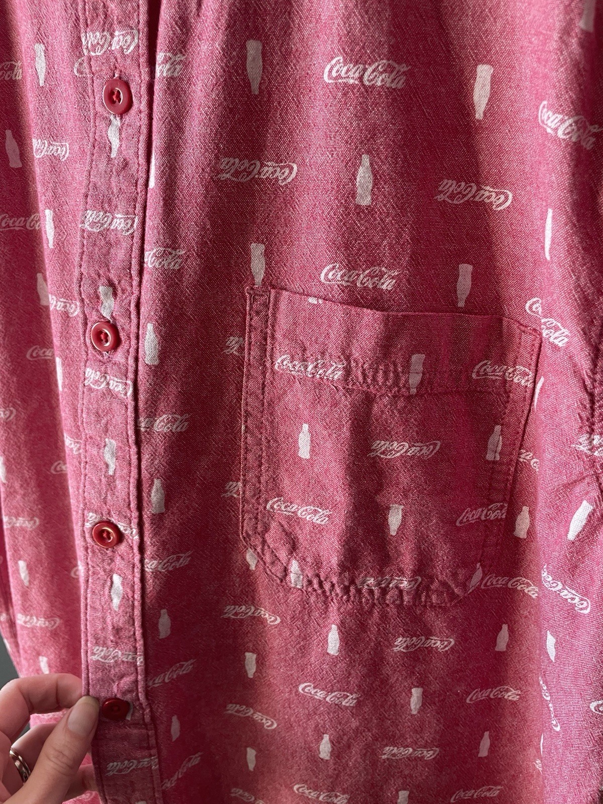 Coca-Cola Button Down Shirt Men’s XL 100% Cotton Coke Logo Casual Collared Red