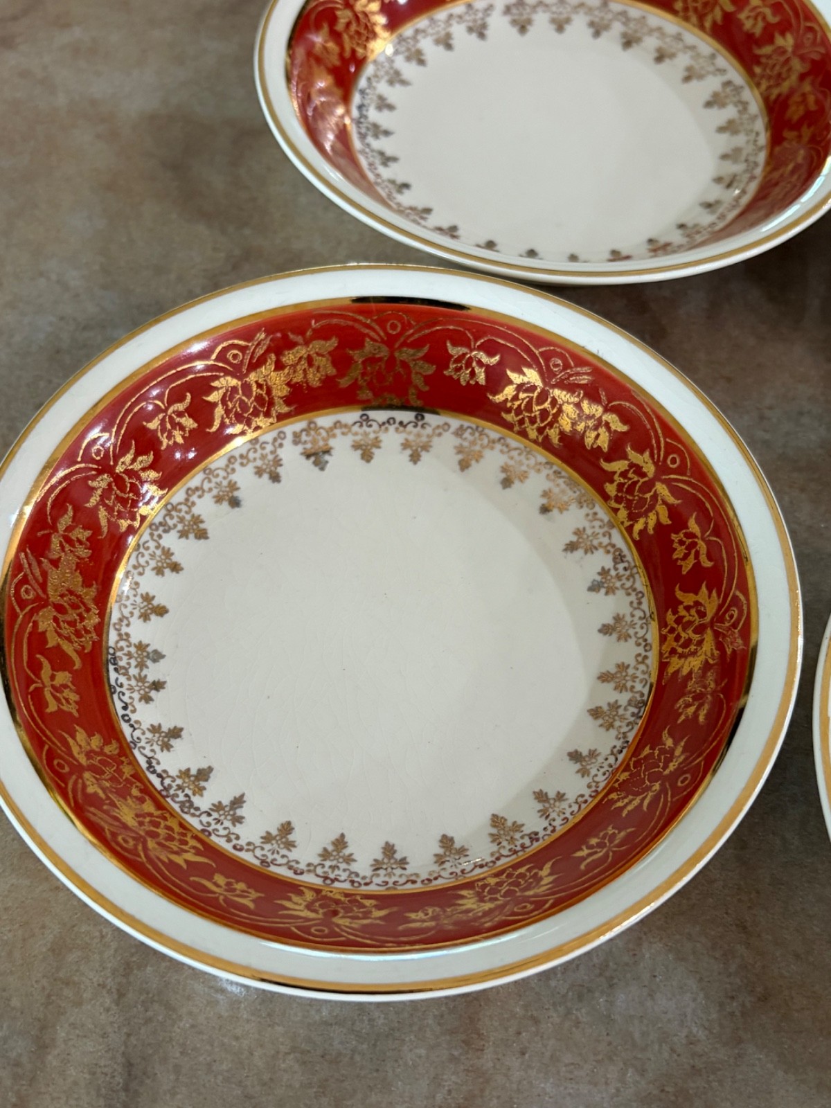 Vtg Universal Cambridge Camwood Ivory Gold 22 KT Filigree Rust Fruit Bowls 5.25