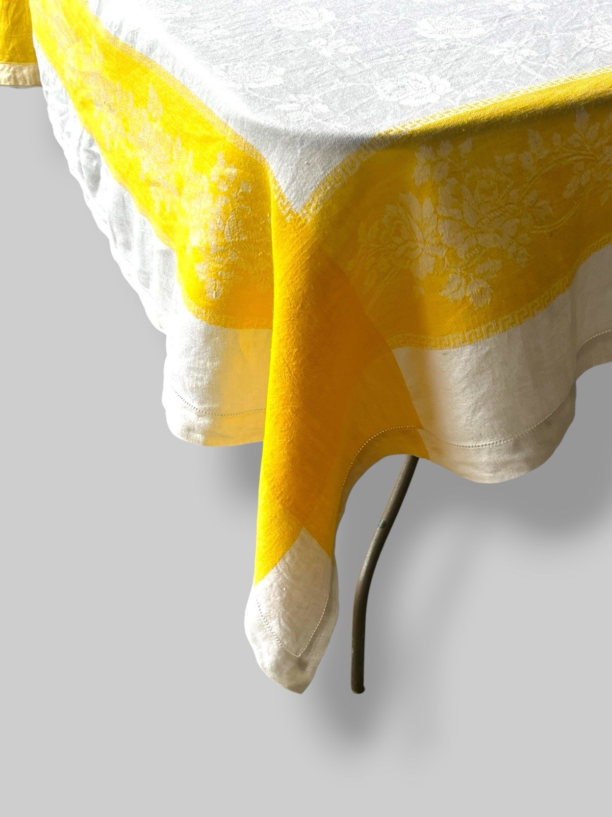 Vintage Yellow White Linen Blend Damask Tablecloth Hemstitch 55×68 Floral