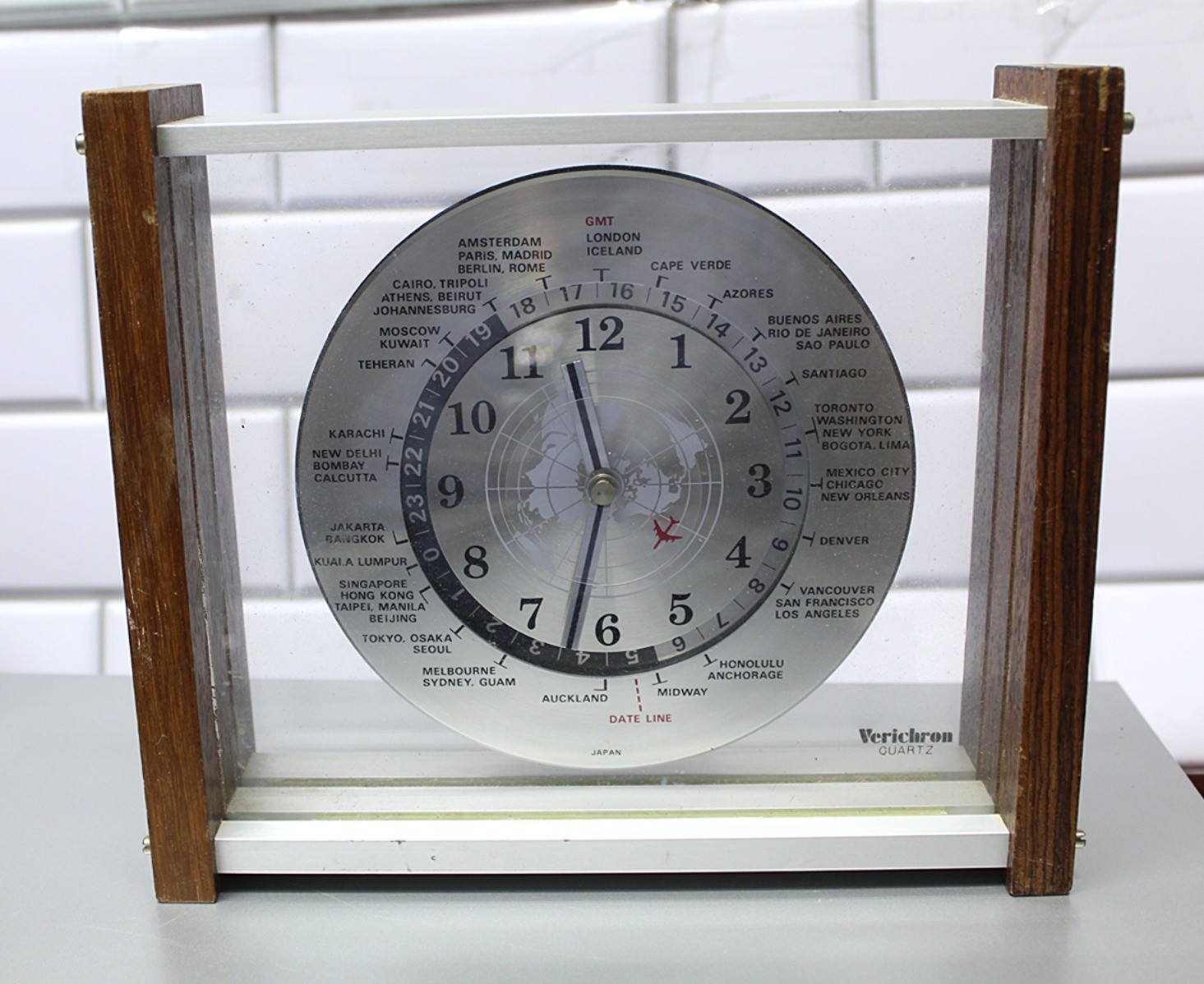 Vintage Verichron World Time Desk Top Clock Teak Tested Works