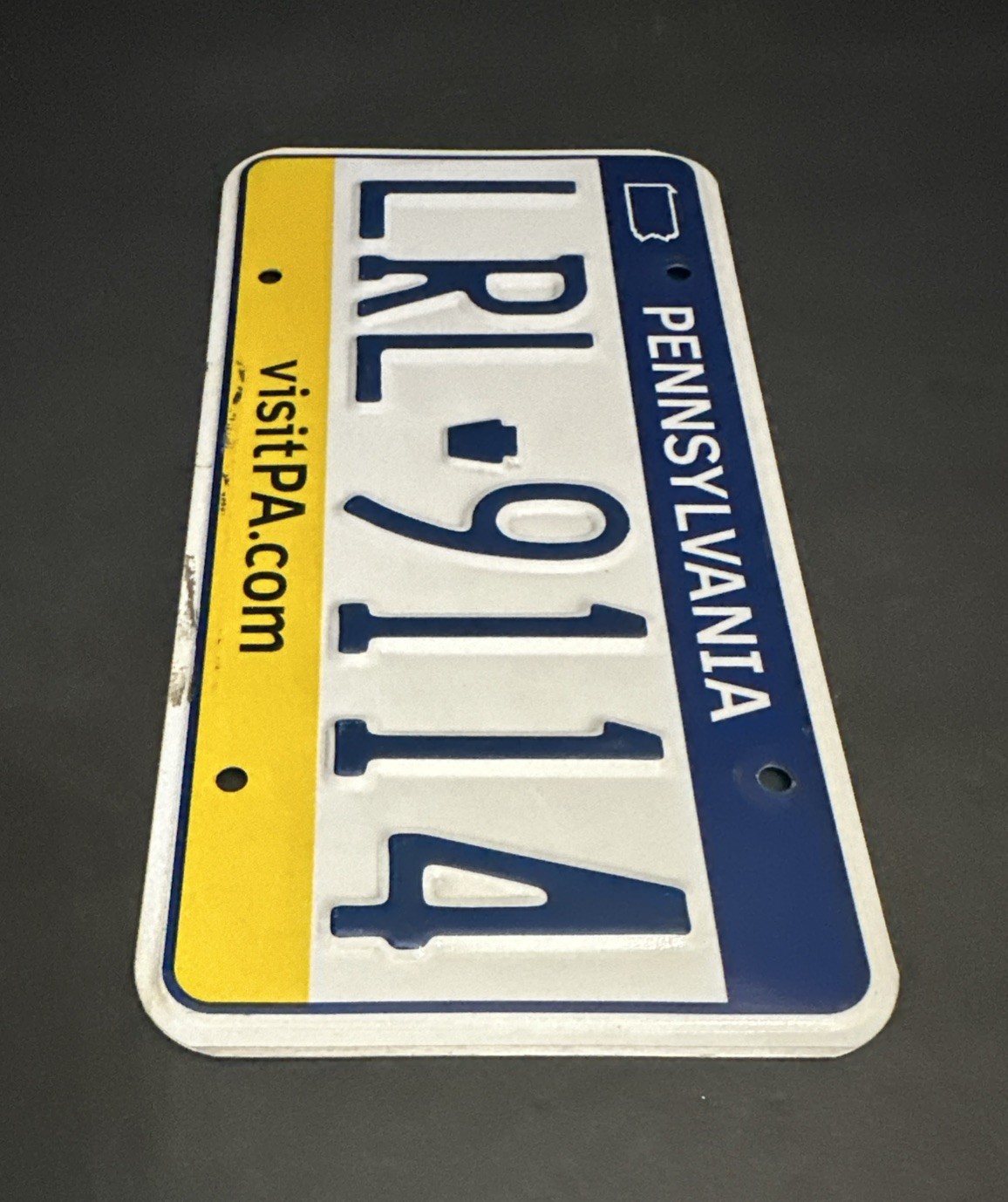 Pennsylvania License Plate — LRL – 9114 VISIT PA.COM — MINT Condition !!