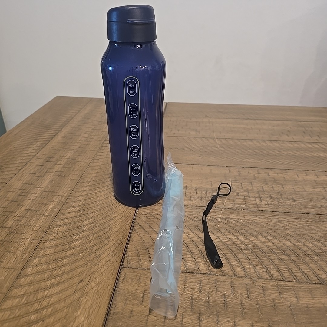 TUPPERWARE ECO-AQUAVIBE Includes Handle 2L Tracks Amount And Time Water Bottle