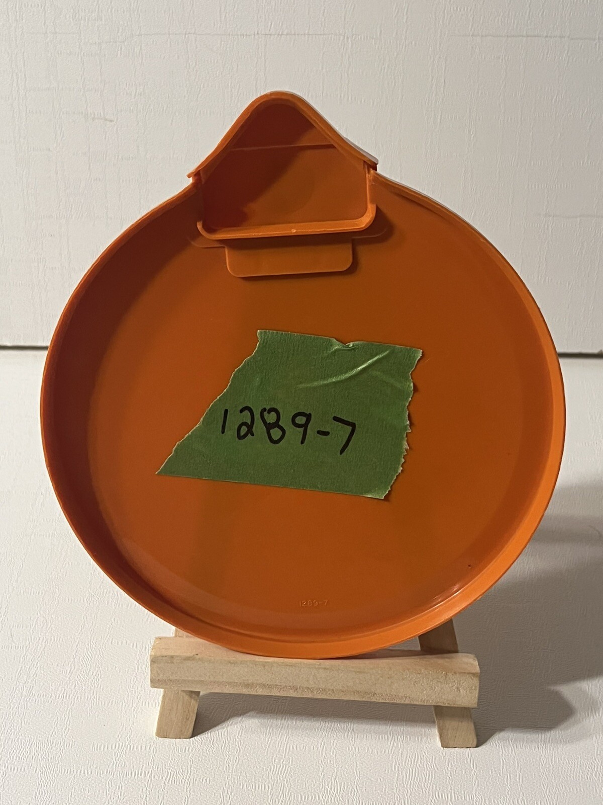 Vintage TUPPERWARE LID Orange #1289 with Flip Spout #697 Mix N Stor For 1288