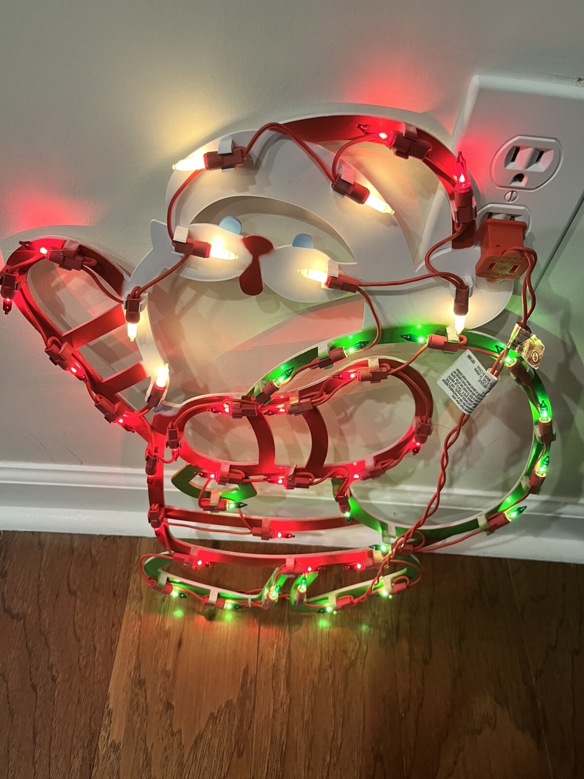 Lighted /Indoor/ Outdoor ChristmasSilhouette/ Wall Window Hanging Santa Vtg 2000