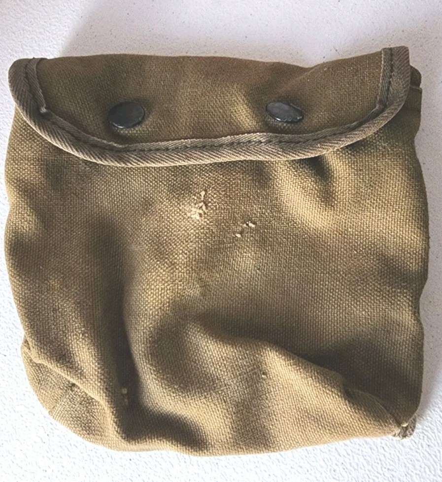 Vintage WW2 Style US Jungle First Aid Pouch Green Canvas with Pistol Belt Attach