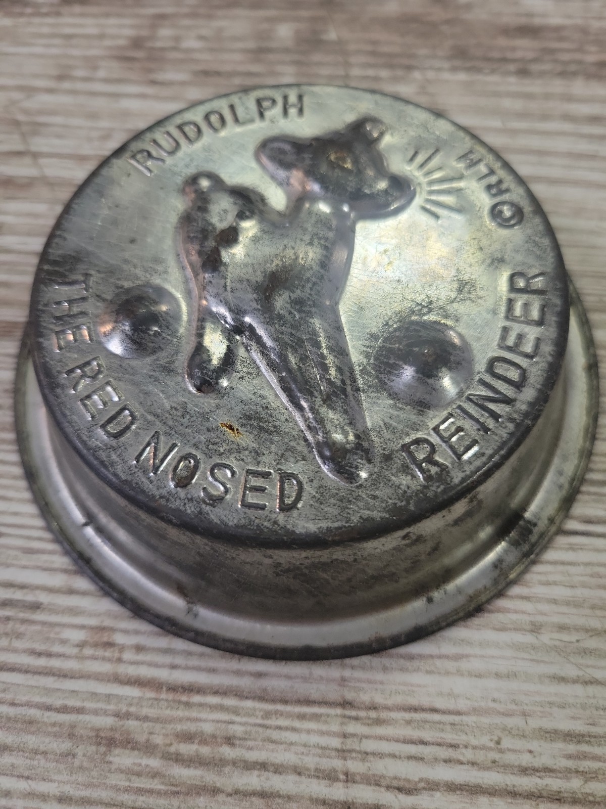 Christmas Tin Cake Pan/Rudolph The Red Nosed Reindeer Holiday Baking Mold 1940’s