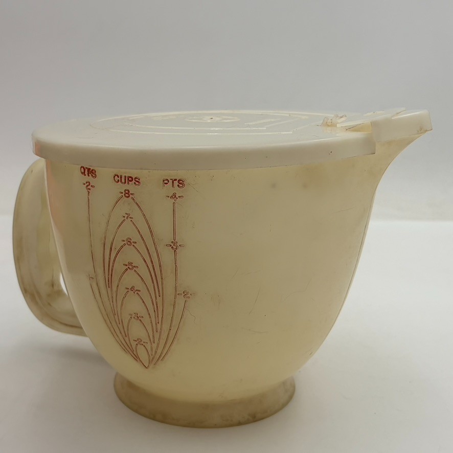 Vintage Tupperware Mix N Store batter bowl and measuring pitcher USED