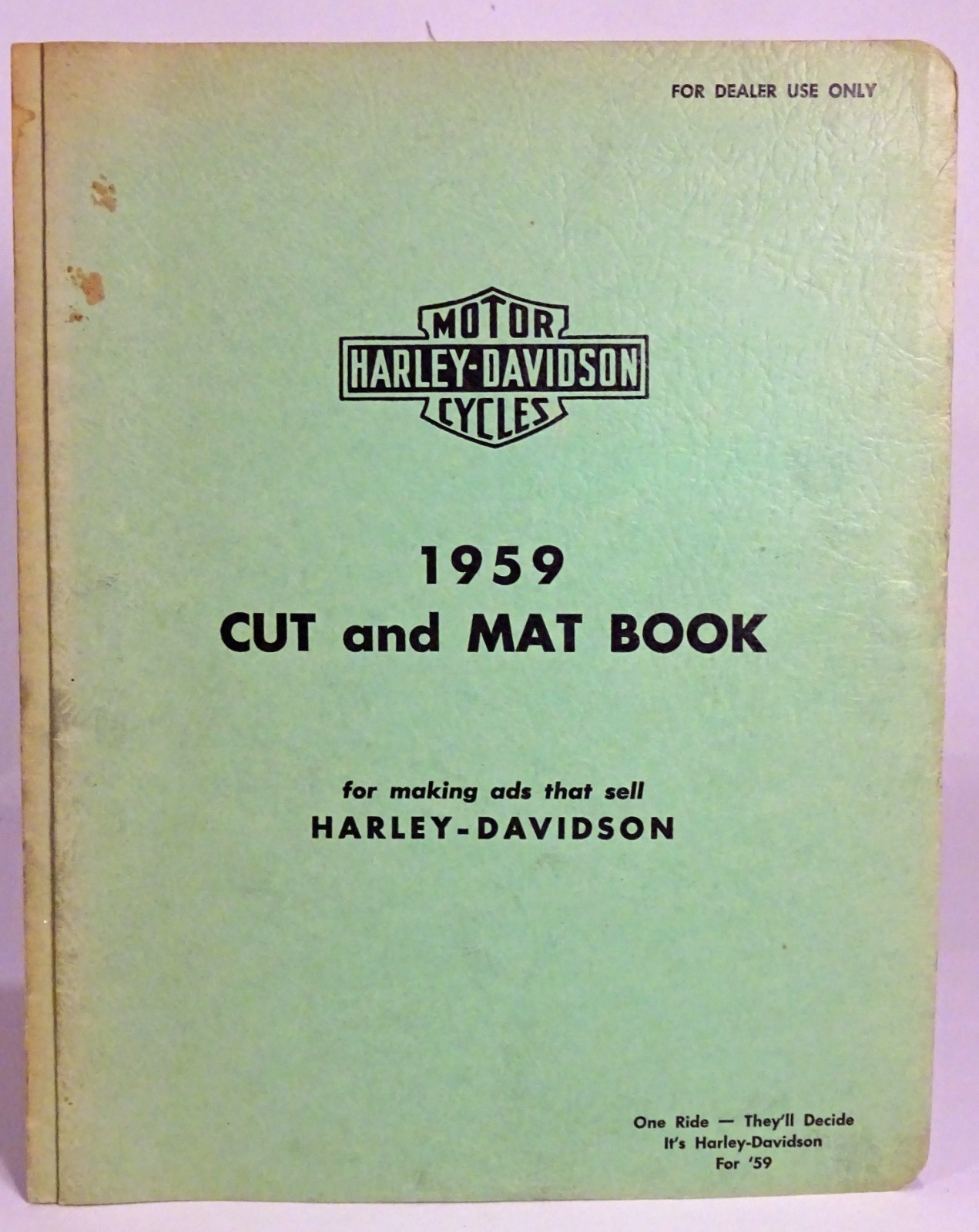 RARE Vintage 1959 HARLEY-DAVIDSON Motorcycles CUT & MAT Advertising Dealer BOOK
