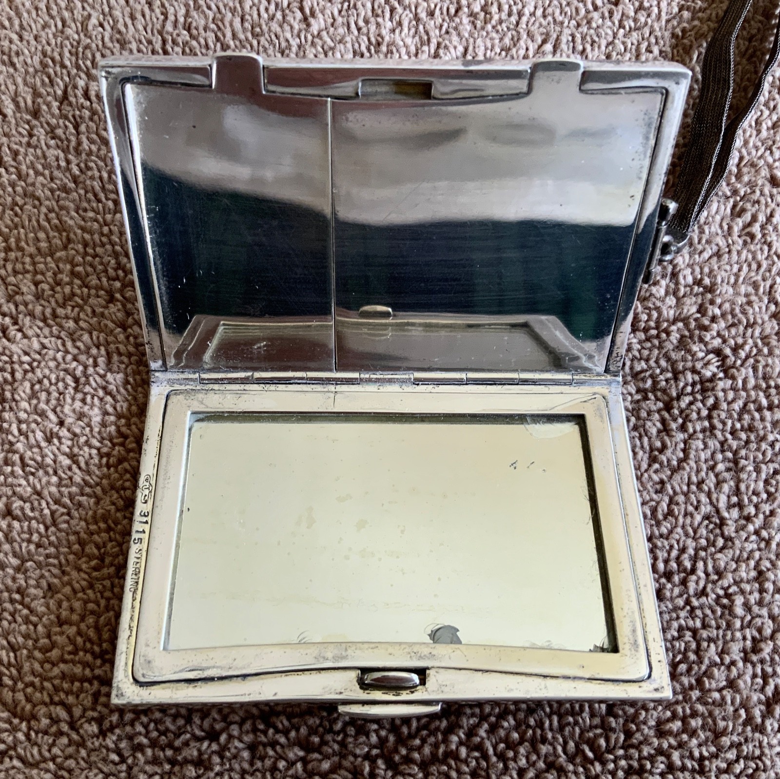 ART DECO BLACK ENAMELED STERLING SILVER LADIES MAKE UP COMPACT C.1910-1930