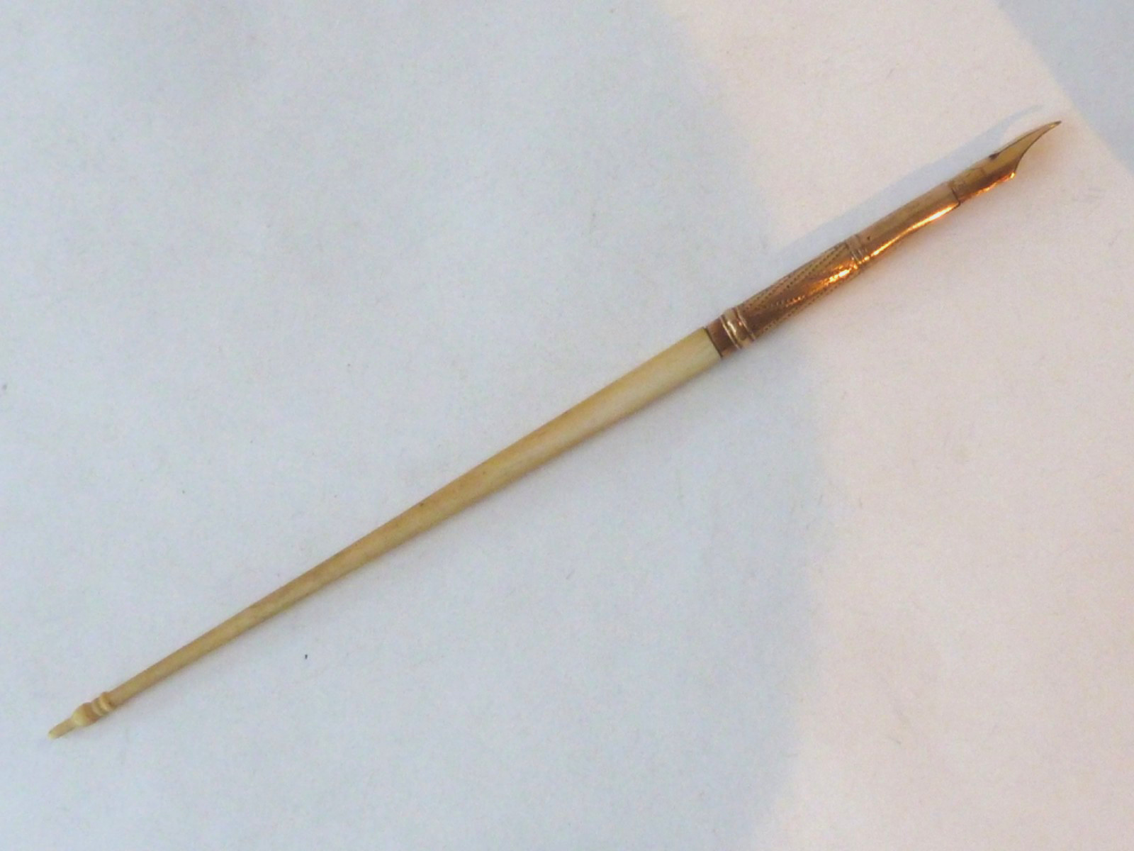 5 3/4 INCH DIP PEN, 14 K GOLD NIB IN GOLD FILL HOLDER A. L. CO.