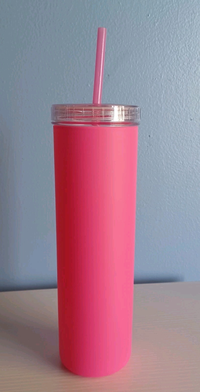 Dunkin Donuts 27oz silicone Acrylic Bottle with Straw Pink