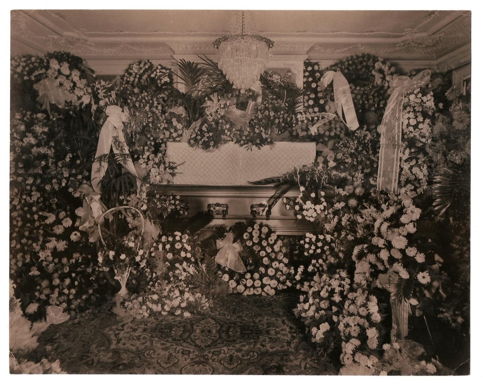 Antique POST MORTEM Photo FANCY FLOWERS Casket FUNERAL HOME 9.5″ X 7.5″ #4