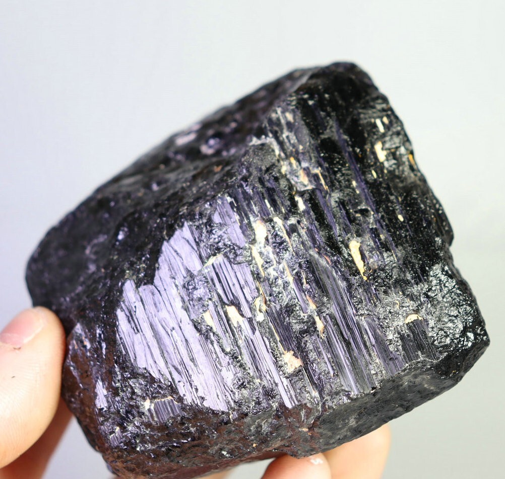 692g Natural Original Black Tourmaline Quartz Crystal specimen Rough gemstone
