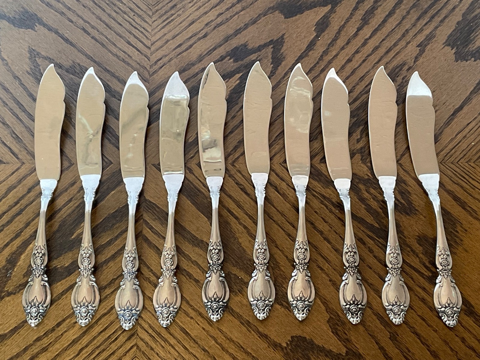 Oneida Frederick II 10 Stainless Fish Knives 9 1/8″