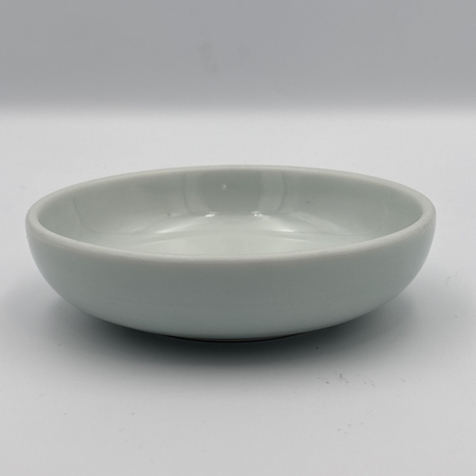 🍮 Vintage Japanese Celadon Glaze 5″ Asian Shallow Bowl Light Blue Signed