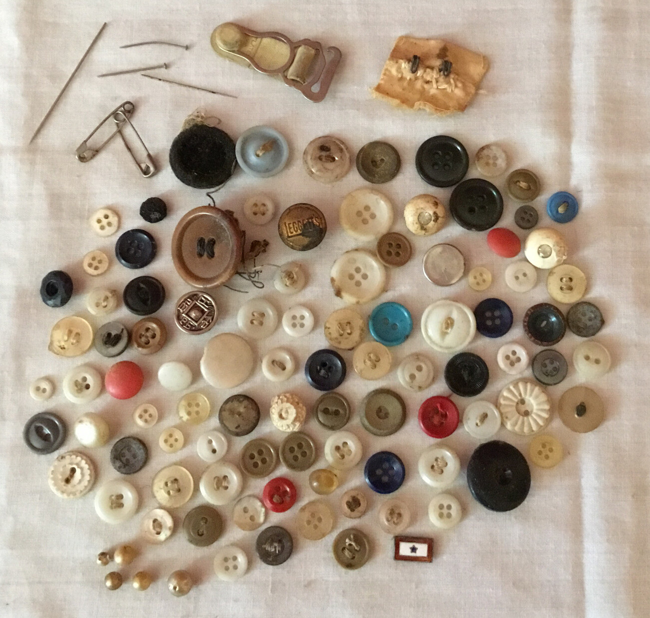Vintage Button Lot Assortment Of Colors Loose Pearls Bra Hooks Girdle Clasp More