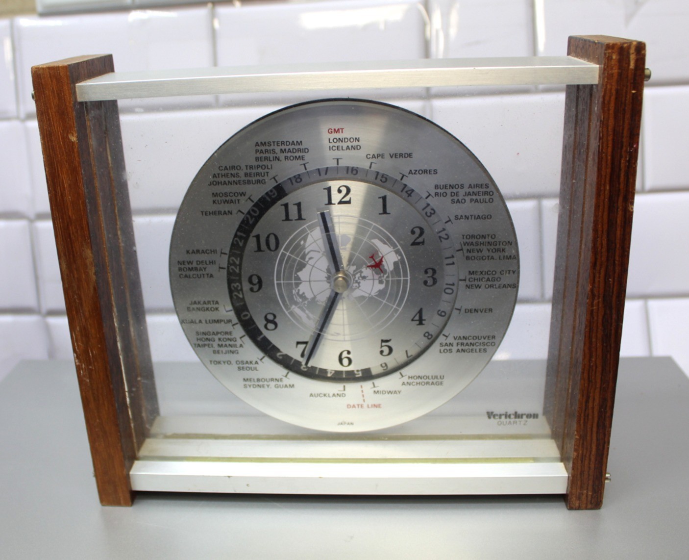 Vintage Verichron World Time Desk Top Clock Teak Tested Works