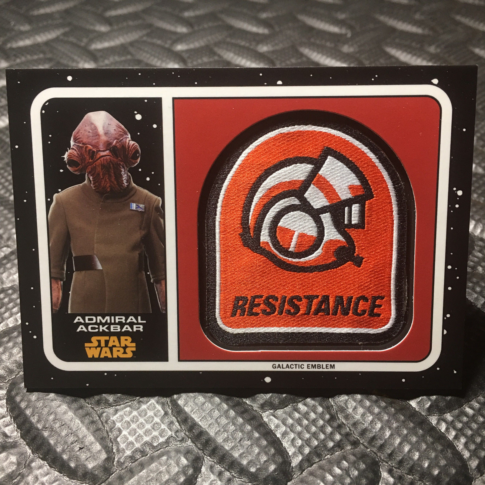 PICK-A-PATCH STAR WARS JOURNEY TO THE LAST JEDI 2017 TOPPS GALACTIC EMBLEM CARD