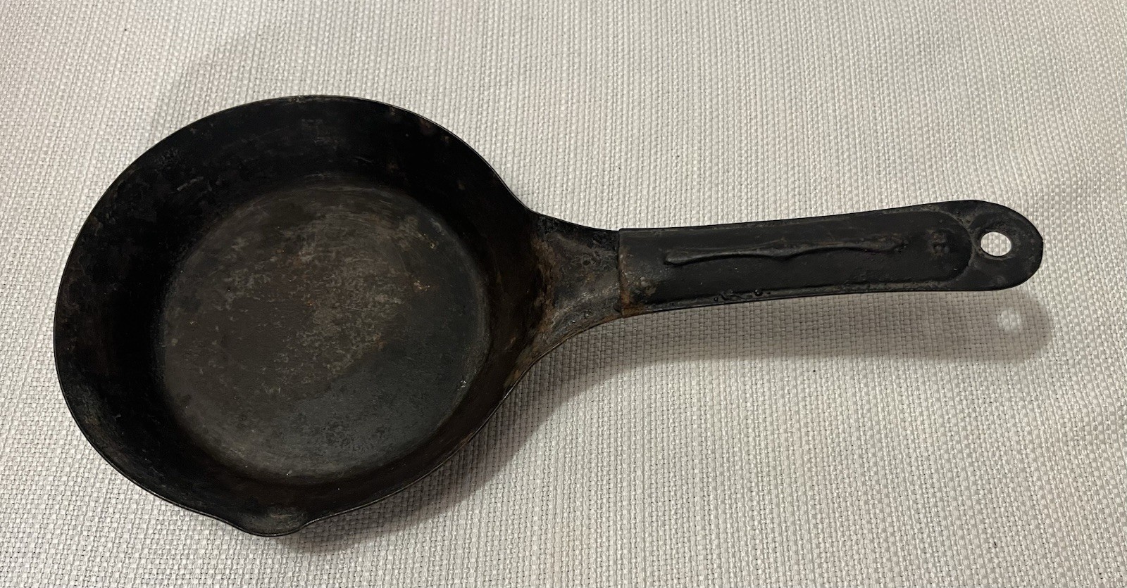 Vintage Mix Lot Of 2 Metal Cold Handle Cowboy Pan Camping Skillets 8.5” & 6”