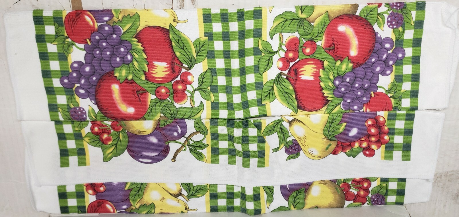 2 SAME KITCHEN MICROFIBER TOWELS (15″x25″) BRIGHT FRUITS