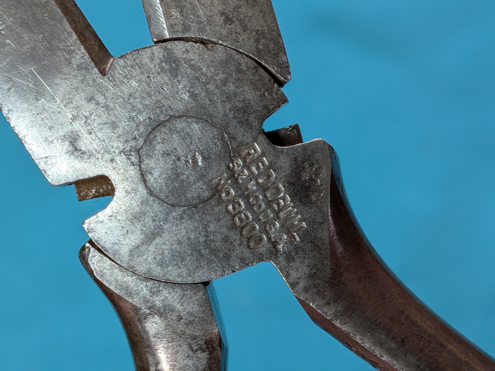 RARE 1920’s RED DEVIL S&H # 3800-6 Inch Combination Button’s Pliers Wire Cutters
