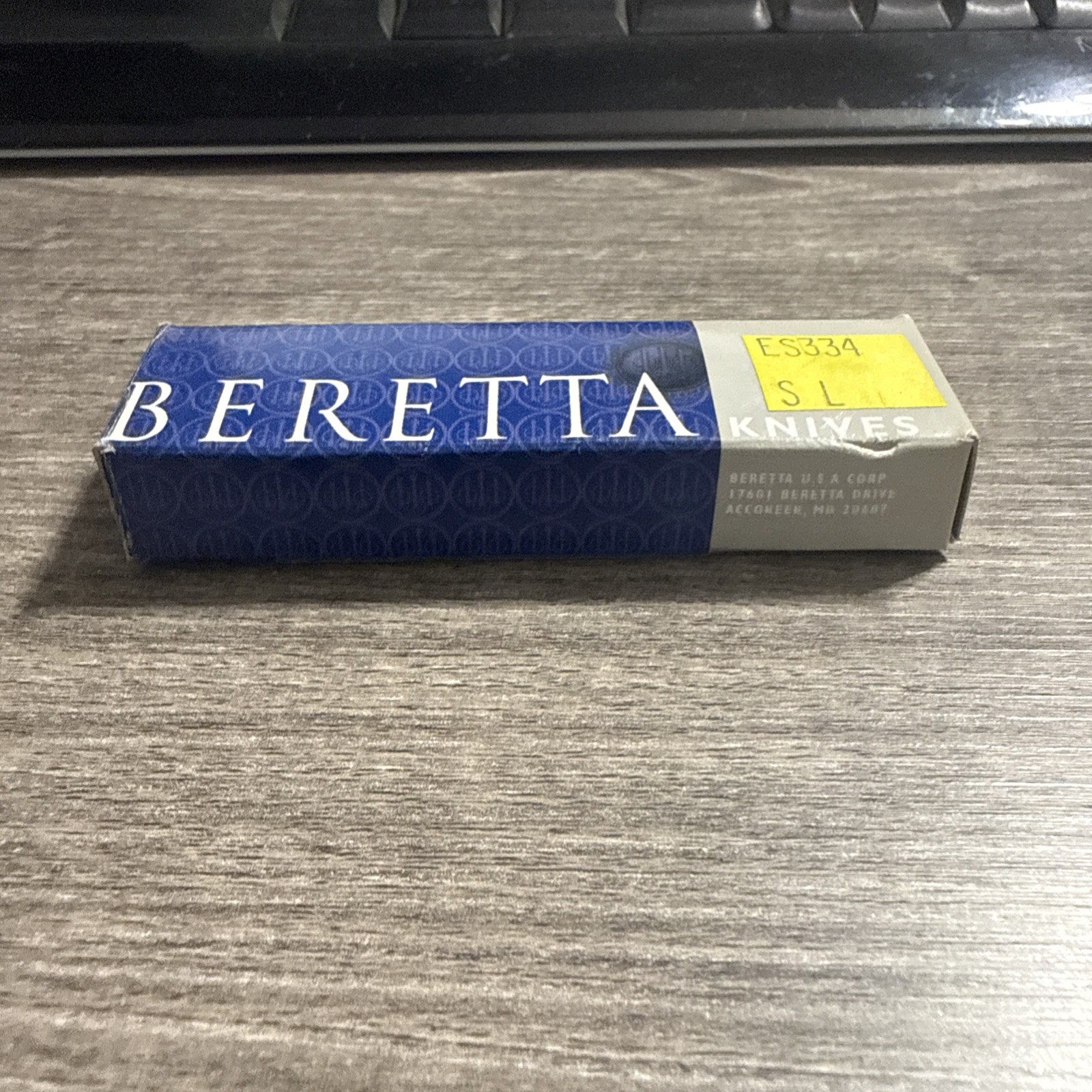 Beretta Small Airlight II tactical knife(Model #JK004A01) NIB